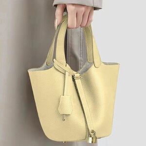 COPY - Elegant Cream Handbag - Spring Colors